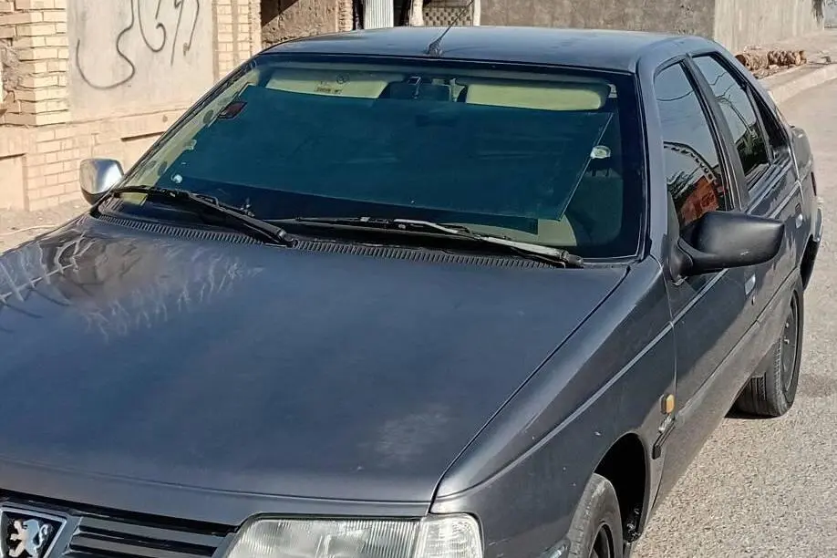 پژو،  405