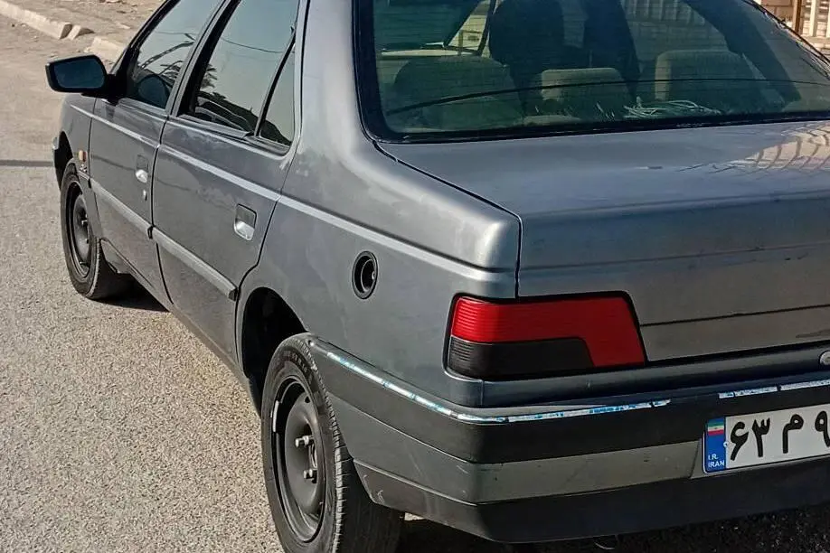 پژو،  405