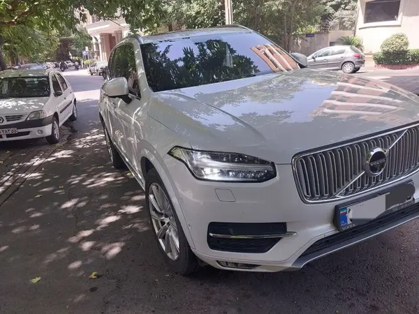 ولوو  XC90