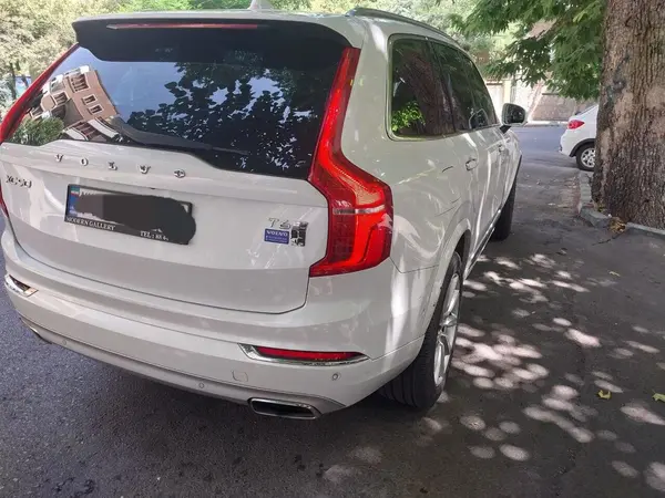 ولوو  XC90