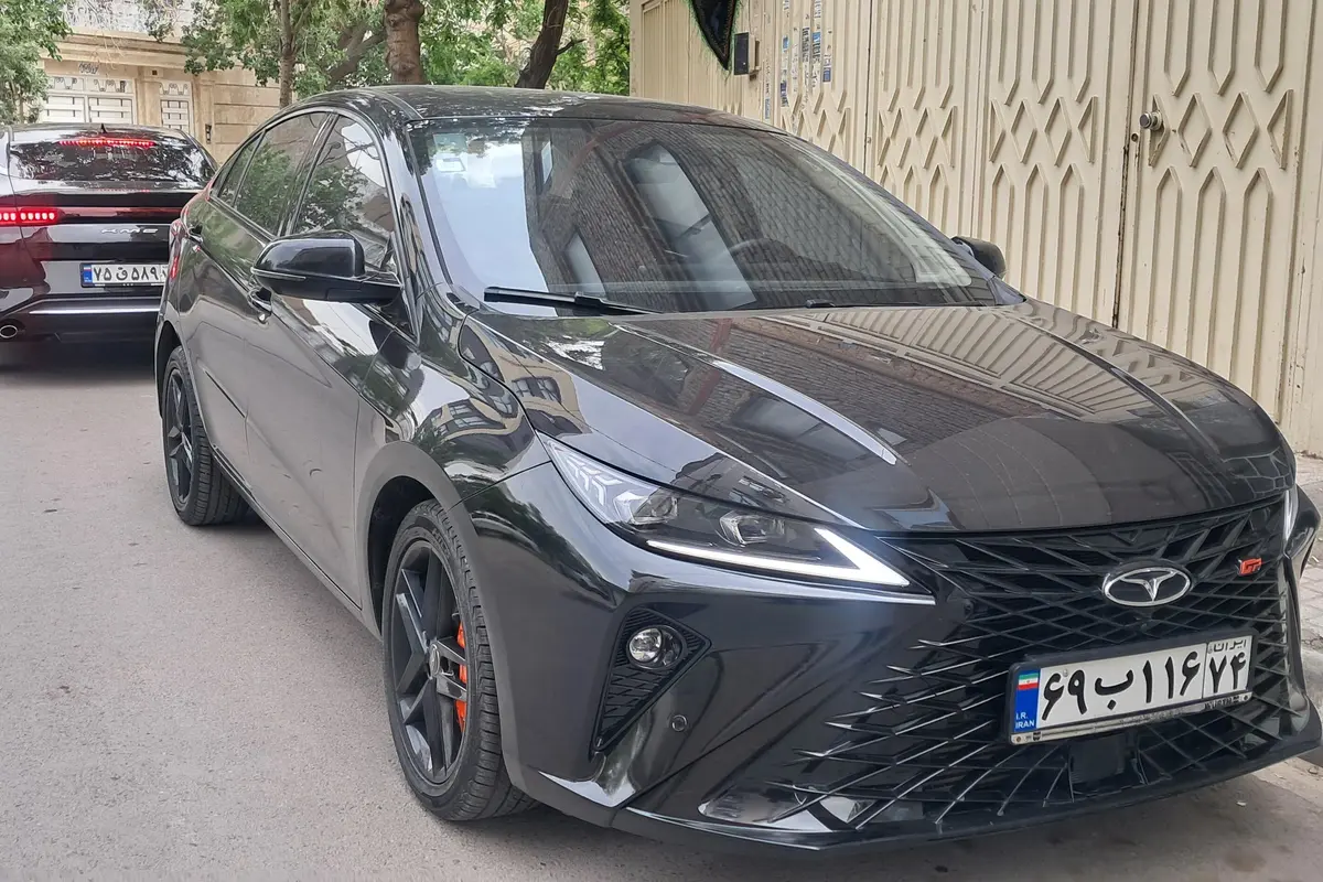 فونیکس،  آریزو 6 جی تی (Z6 GT)