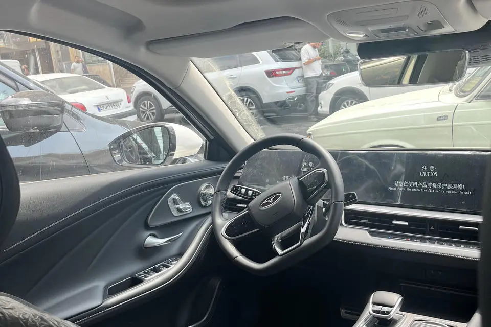 فونیکس،  آریزو 8 هیبرید (Z8 PHEV)