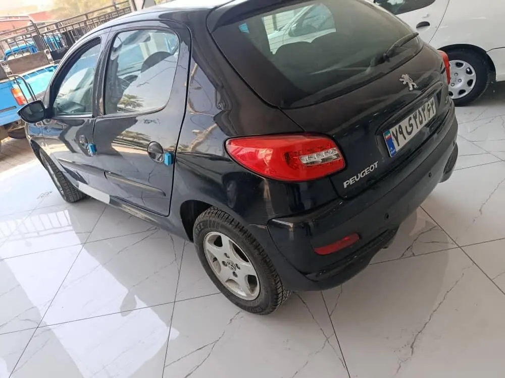 پژو،  206