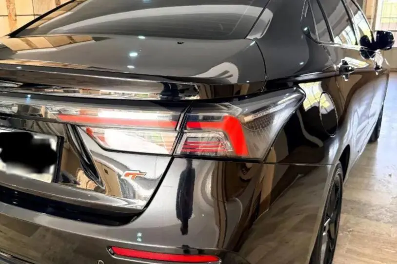 فونیکس،  آریزو 6 جی تی (Z6 GT)