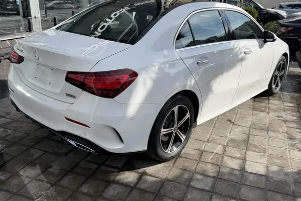 بنز، کلاس A سدان