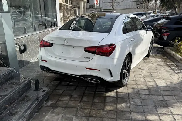 بنز، کلاس A سدان