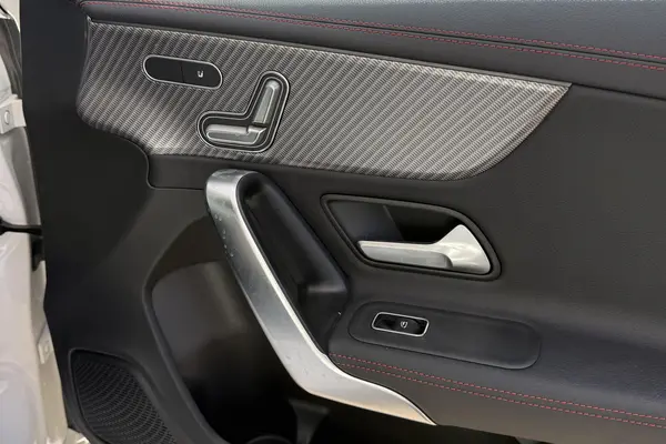 بنز، کلاس A سدان