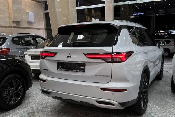 میتسوبیشی، اوتلندر