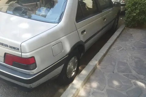 پژو، 405