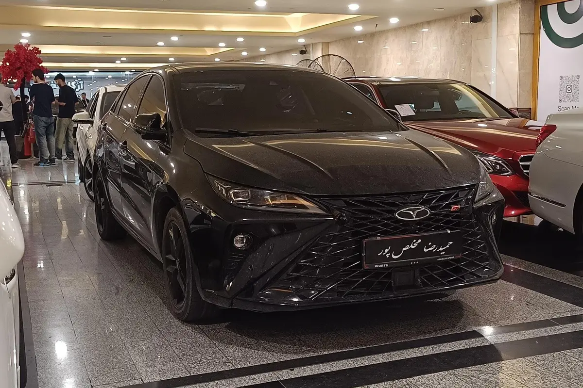 فونیکس،  آریزو 6 جی تی (Z6 GT)