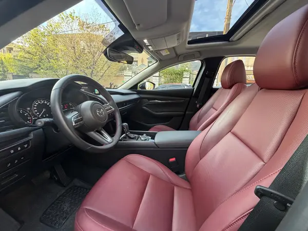 مزدا، 3 وارداتی