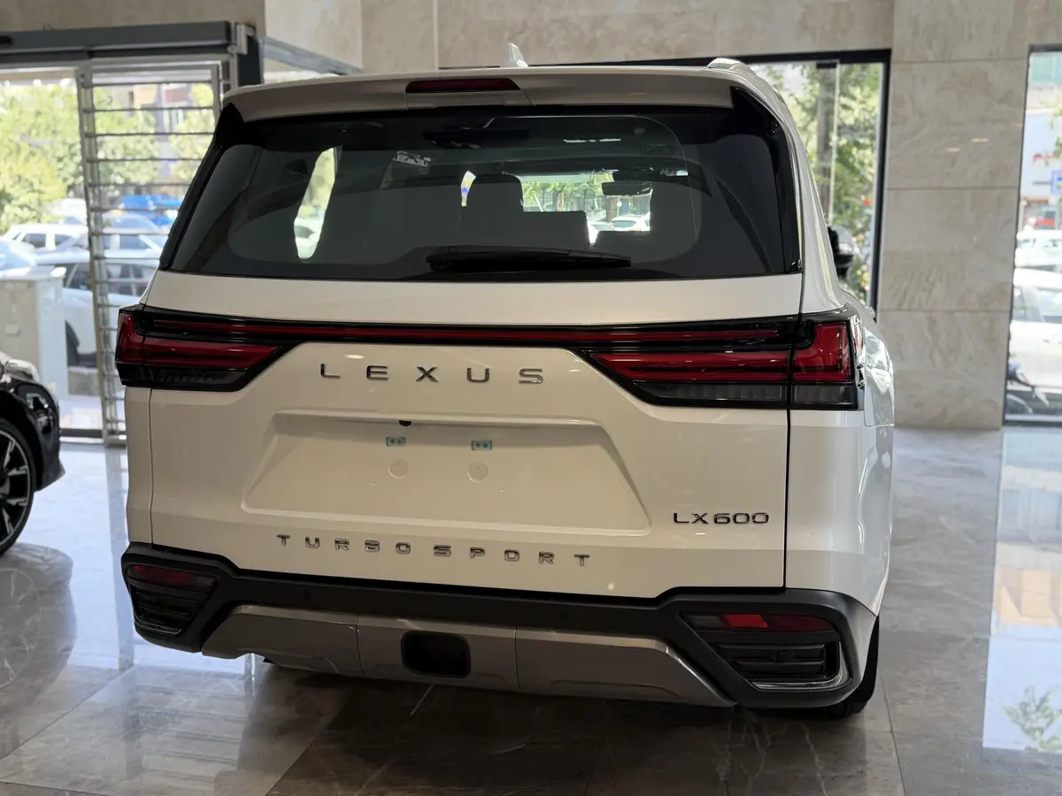لکسوس،  LX