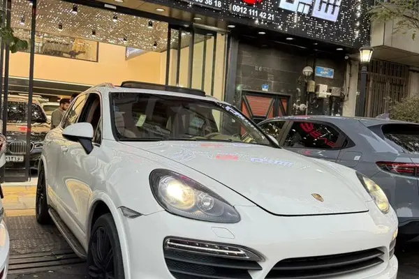 پورشه، کاین