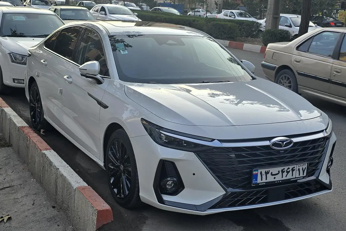 فونیکس،  آریزو 8 (Z8)