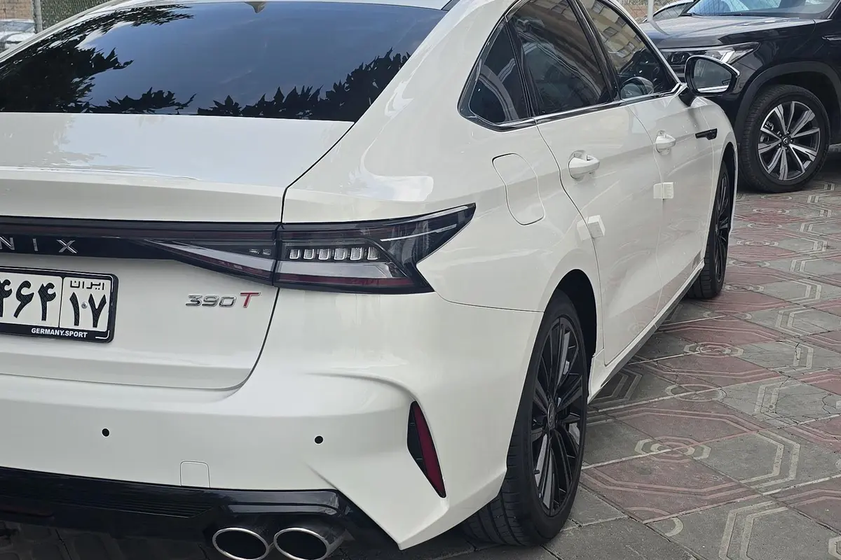 فونیکس،  آریزو 8 (Z8)