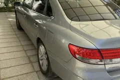 هیوندای، آزرا (گرنجور)