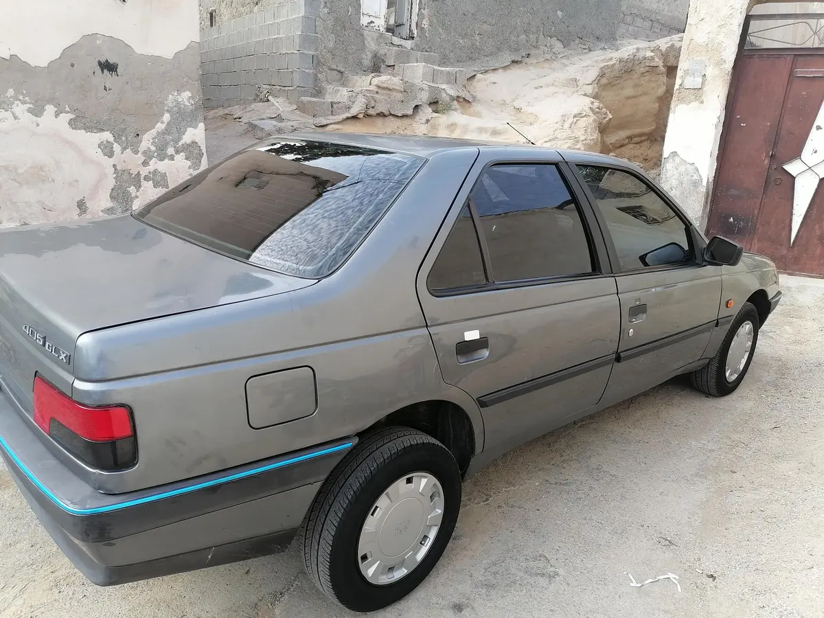 پژو،  405