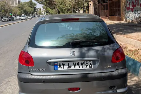 پژو، 206