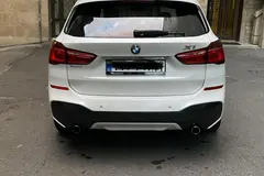 ب ام و، X1