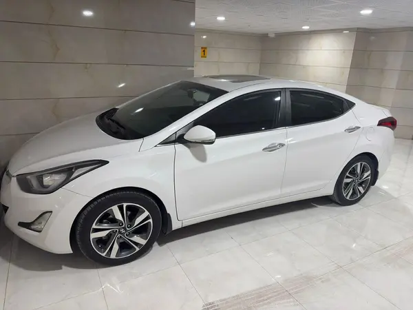 هیوندای  النترا