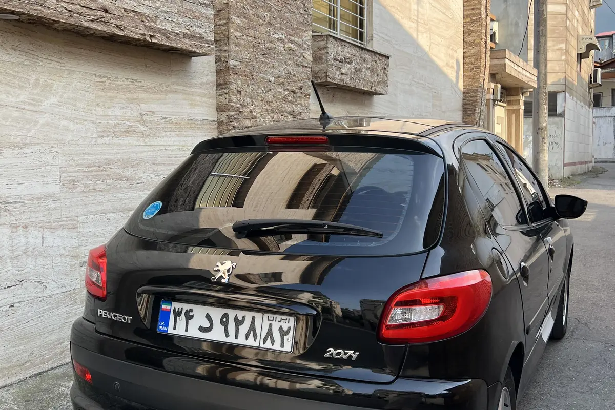 پژو،  207