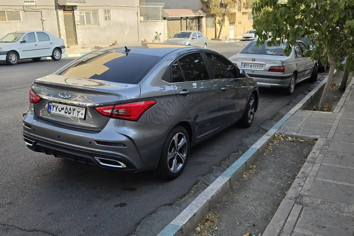 ام وی ام،  آریزو 5ev
