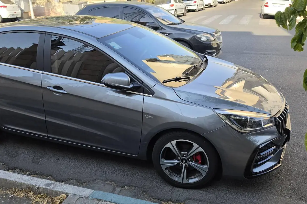 ام وی ام،  آریزو 5ev