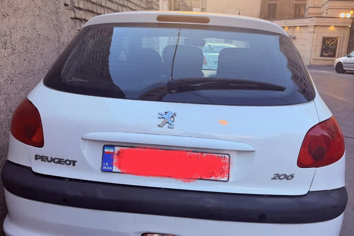 پژو،  206