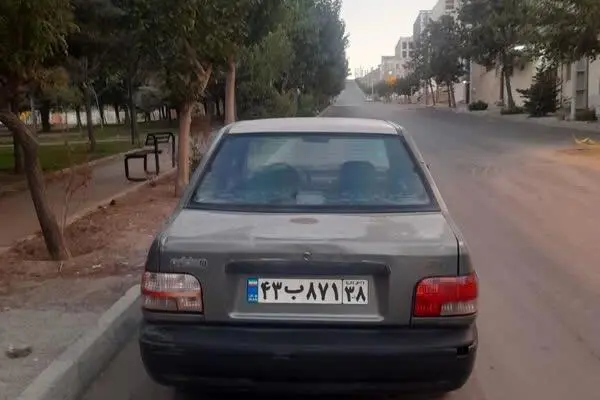 پراید، صندوق دار