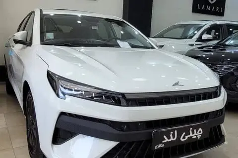 کی ام سی، J7
