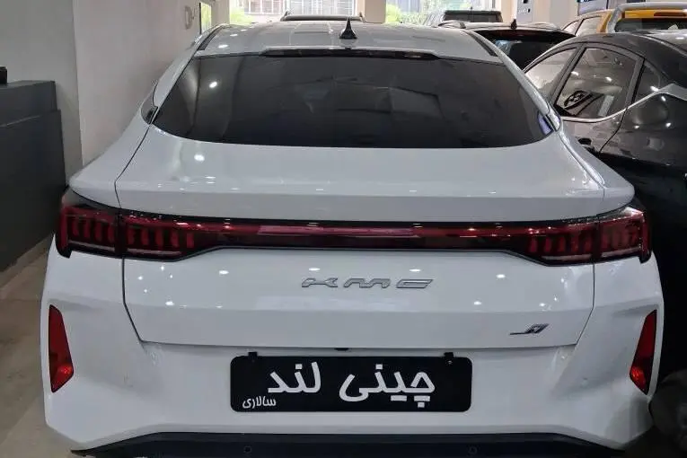 کی ام سی،  J7