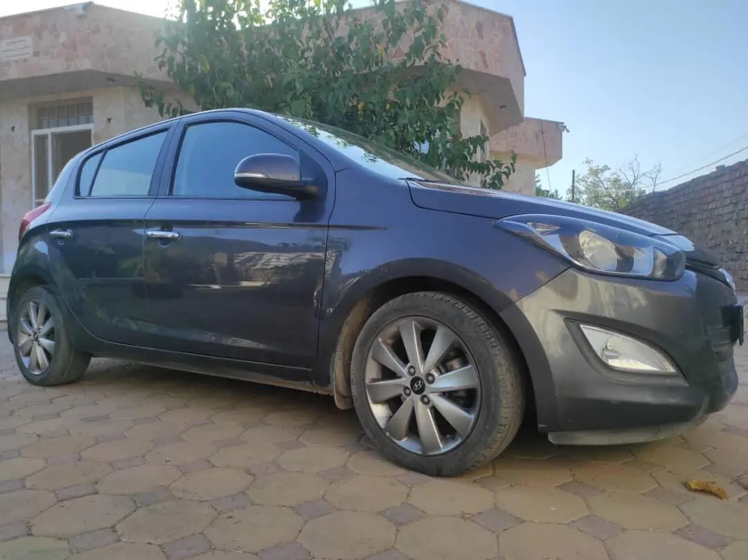 هیوندای،  i20