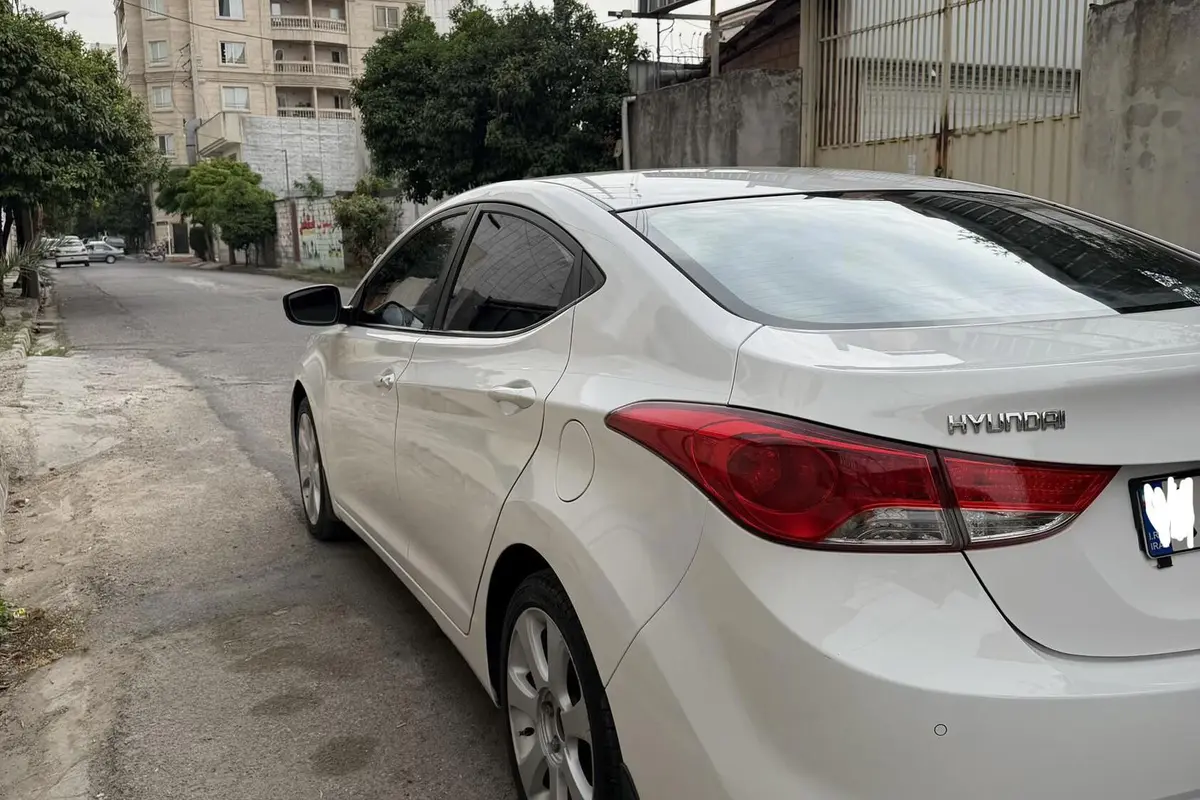 هیوندای  النترا