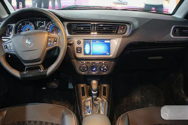 تارا، اتوماتیک V4