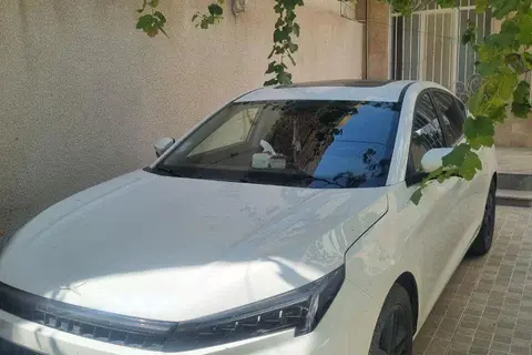 کی ام سی، J7