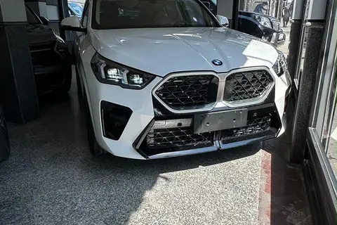 ب ام و، X2