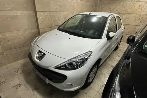پژو، 207