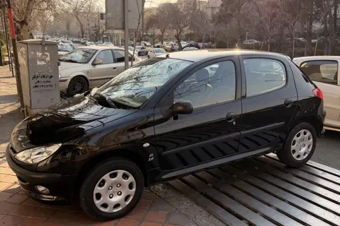 پژو، 206