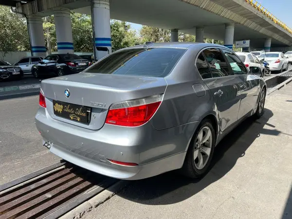 ب ام و، سری 5 سدان