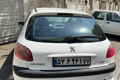پژو، 206