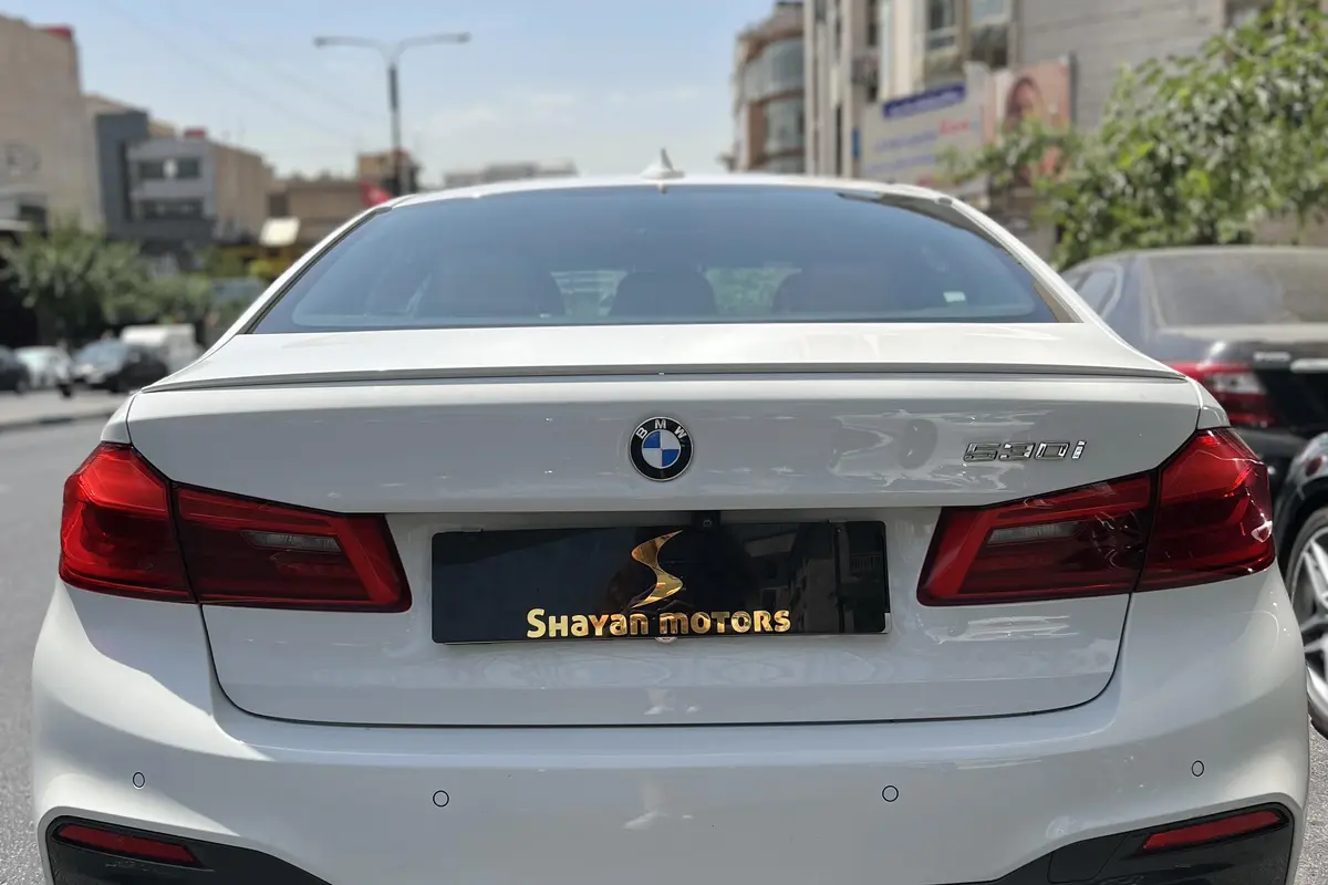 ب ام و،  سری 5 سدان