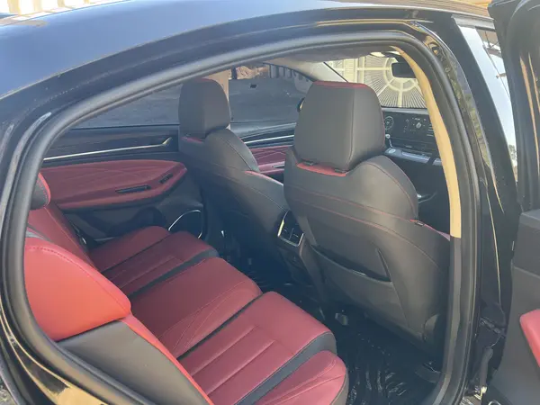 فونیکس، آریزو 6 جی تی (Z6 GT)