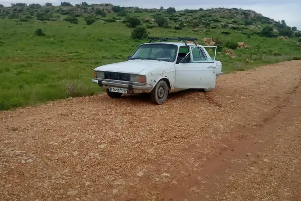 پیکان، سدان