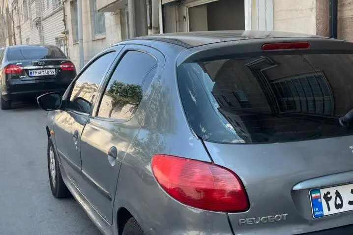 پژو،  206