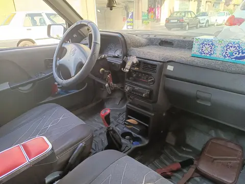پراید، صندوق دار