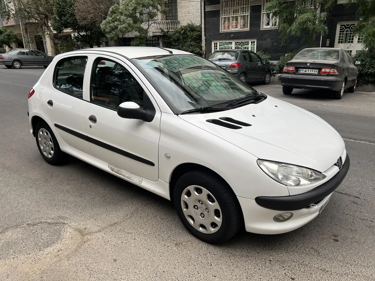 پژو،  206