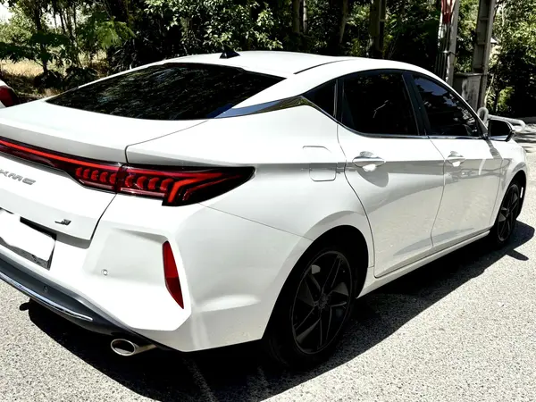 کی ام سی  J7