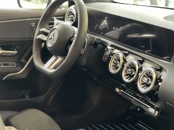 بنز، کلاس A سدان