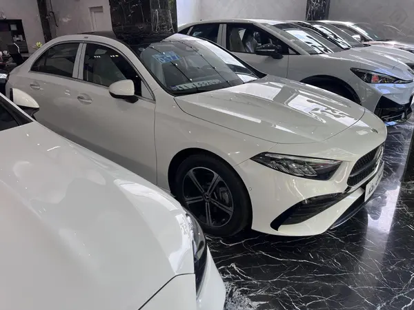 بنز، کلاس A سدان