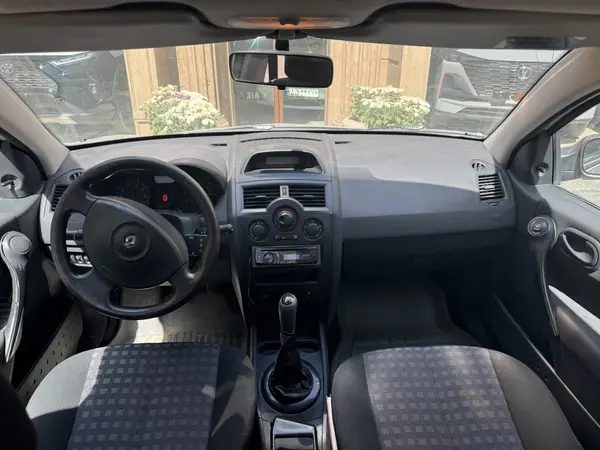 رنو، مگان (مونتاژ)